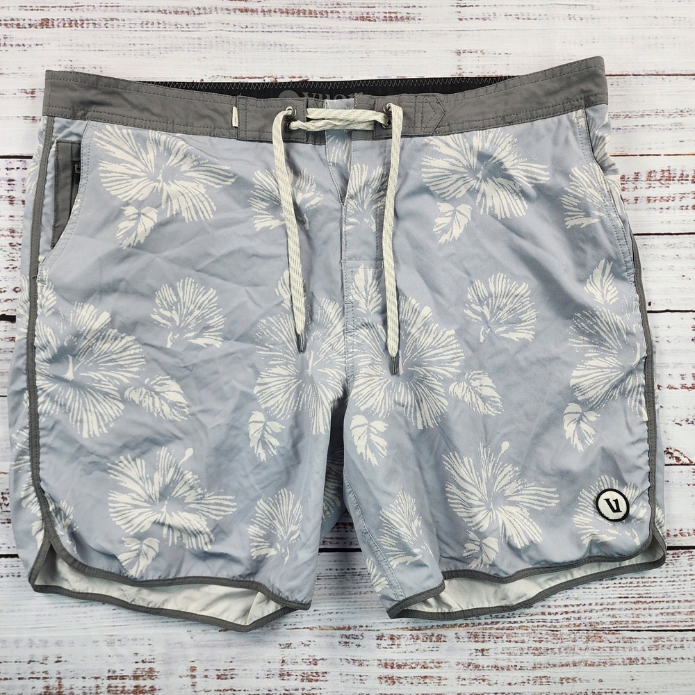 Vuori Cruise Boardshorts Mens 38 Ink Hydrangea Floral Swim Trunks V314 Blue Grey